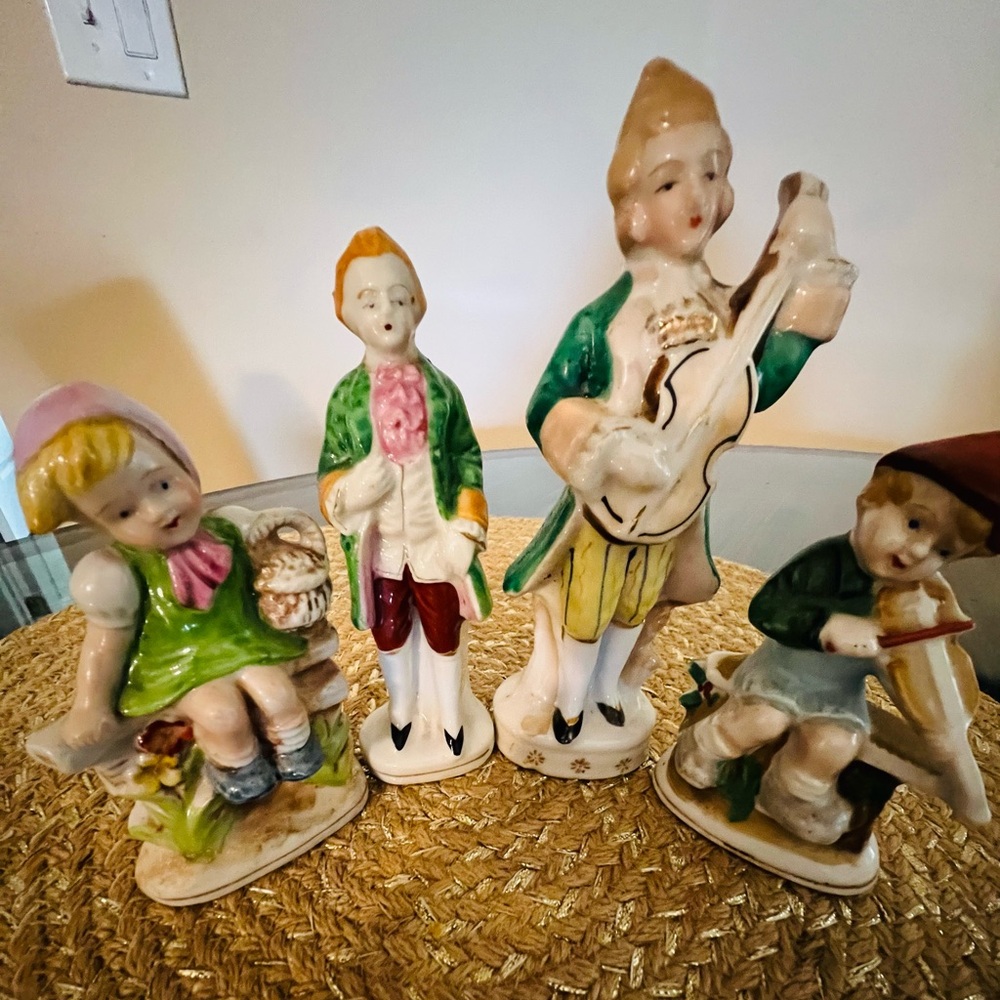 Vintage MADE IN OCCUPIED JAPAN Ceramic Figurines Set of 4